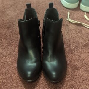 Esprit Sleek Black Ankle Booties